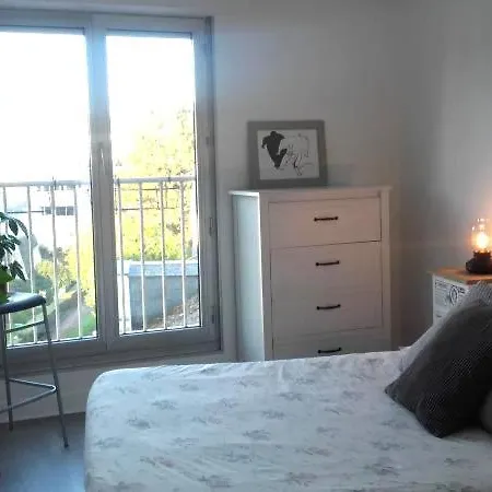 Privee Dans Un Cosy Avec Acces Aux Espaces Communs * Caen