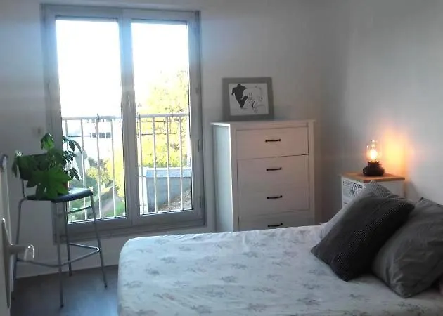 Privee Dans Un Cosy Avec Acces Aux Espaces Communs * Caen